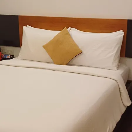 D And A Boutique Hotel Perungudi-3
